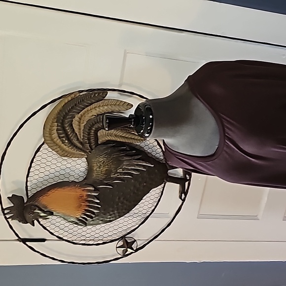 Logo by Lori Goldstein Top - Picture 2 of 14